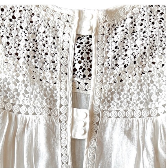 Market & Spruce White Lace Partial Open Back Sleeveless Top Size Medium - Picture 2 of 9